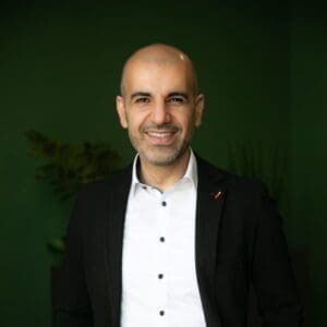 Amir Roughani Experte Nachhaltigkeit Zukunft der Mobilität & Grüne Technologie Zukunftsredner